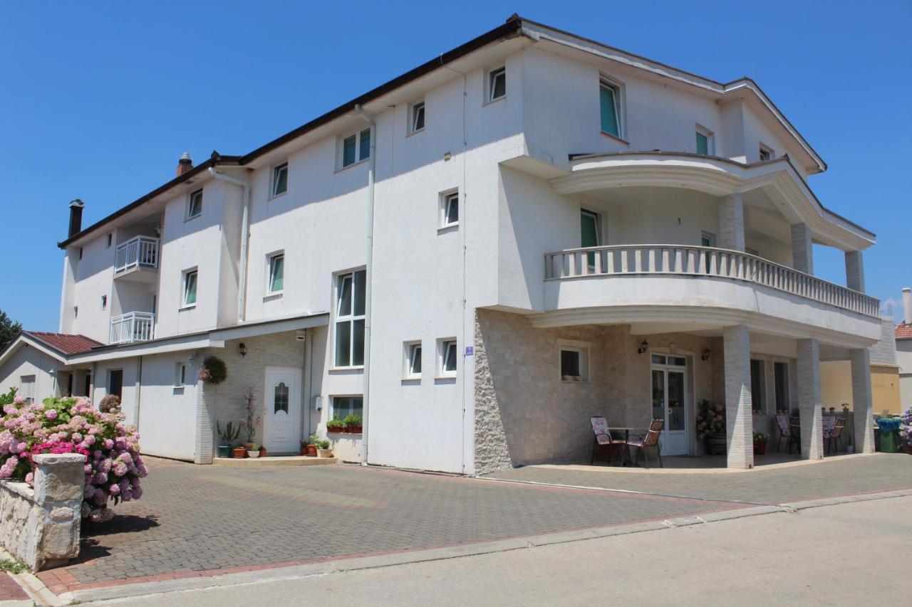 Pansion Nikica Kozina Bed & Breakfast Medjugorje Exterior photo