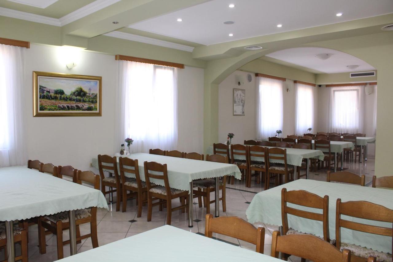 Pansion Nikica Kozina Bed & Breakfast Medjugorje Exterior photo